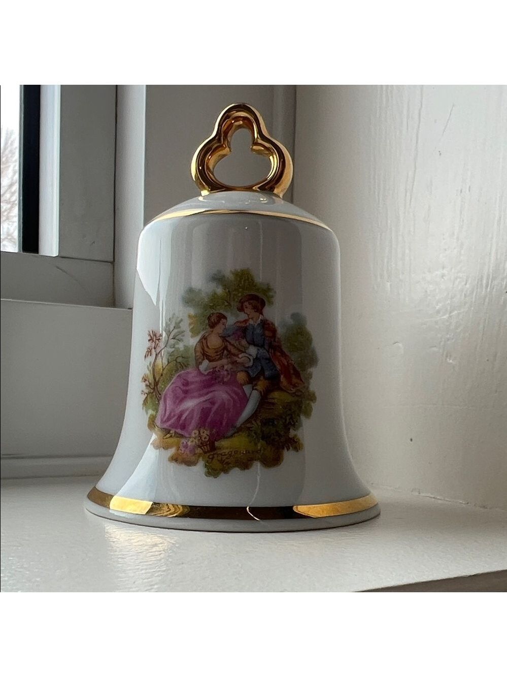 Maison Birks Vintage Limoges-style Porcelain Handbell with Gold Trim - Picture 10 of 13
